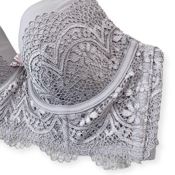 Victoria’s Secret Body by Victoria’s Demi Buste Double Bra 34C - Picture 5 of 8